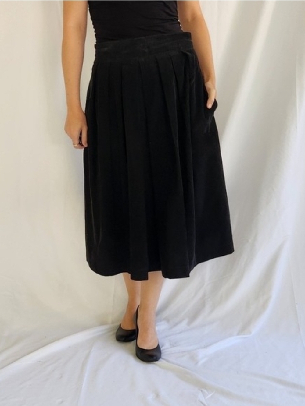 Jordache Black Cordaroy Midi Pleated A-Line Skirt
